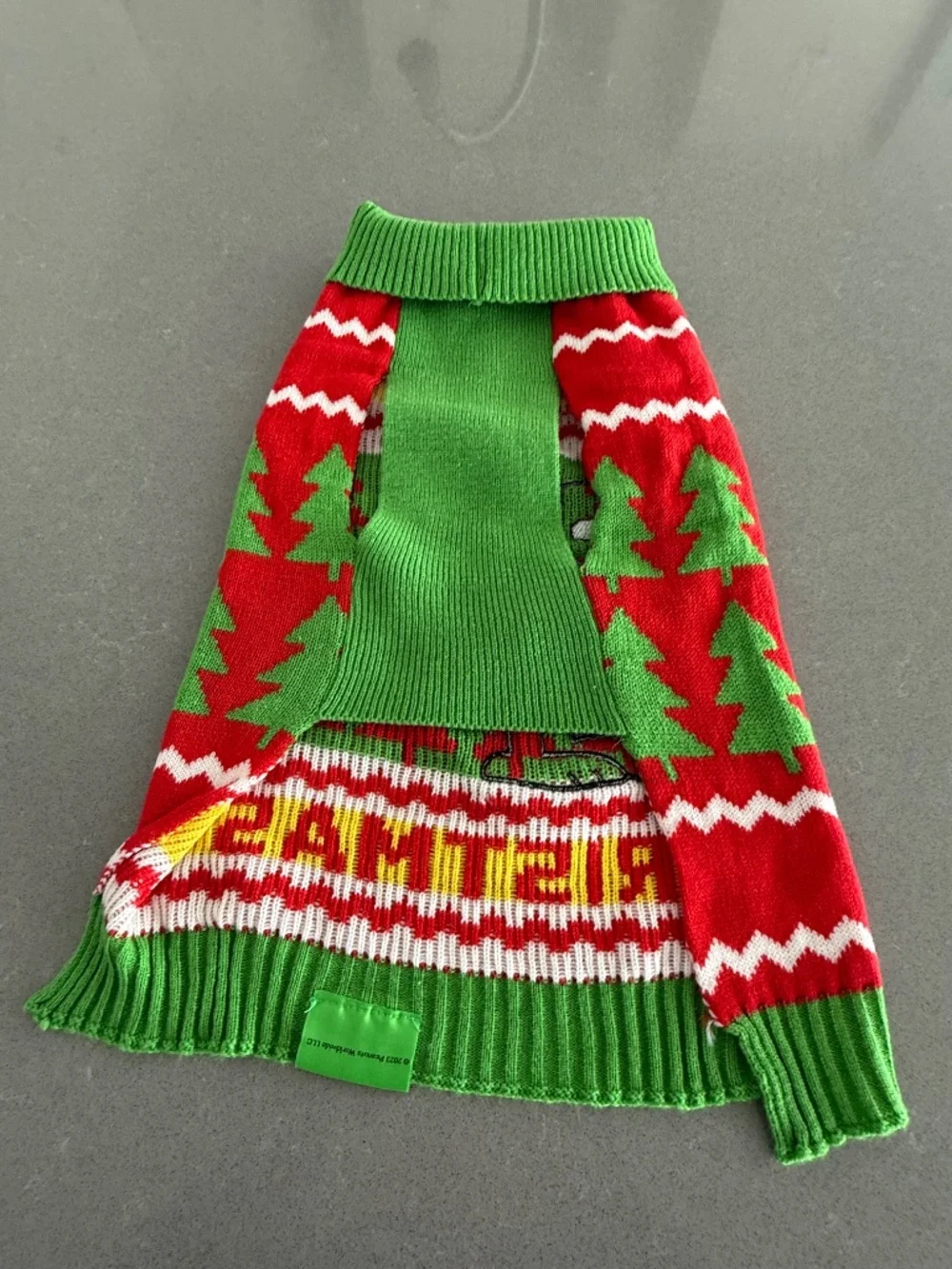 Dog Peanuts Snoopy Holiday 'Merry Christmas' XL Pet Sweater Barely worn